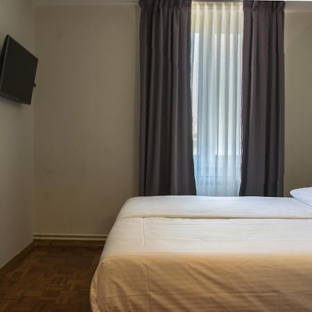 Hotel Minerva 메덜린 외부 사진