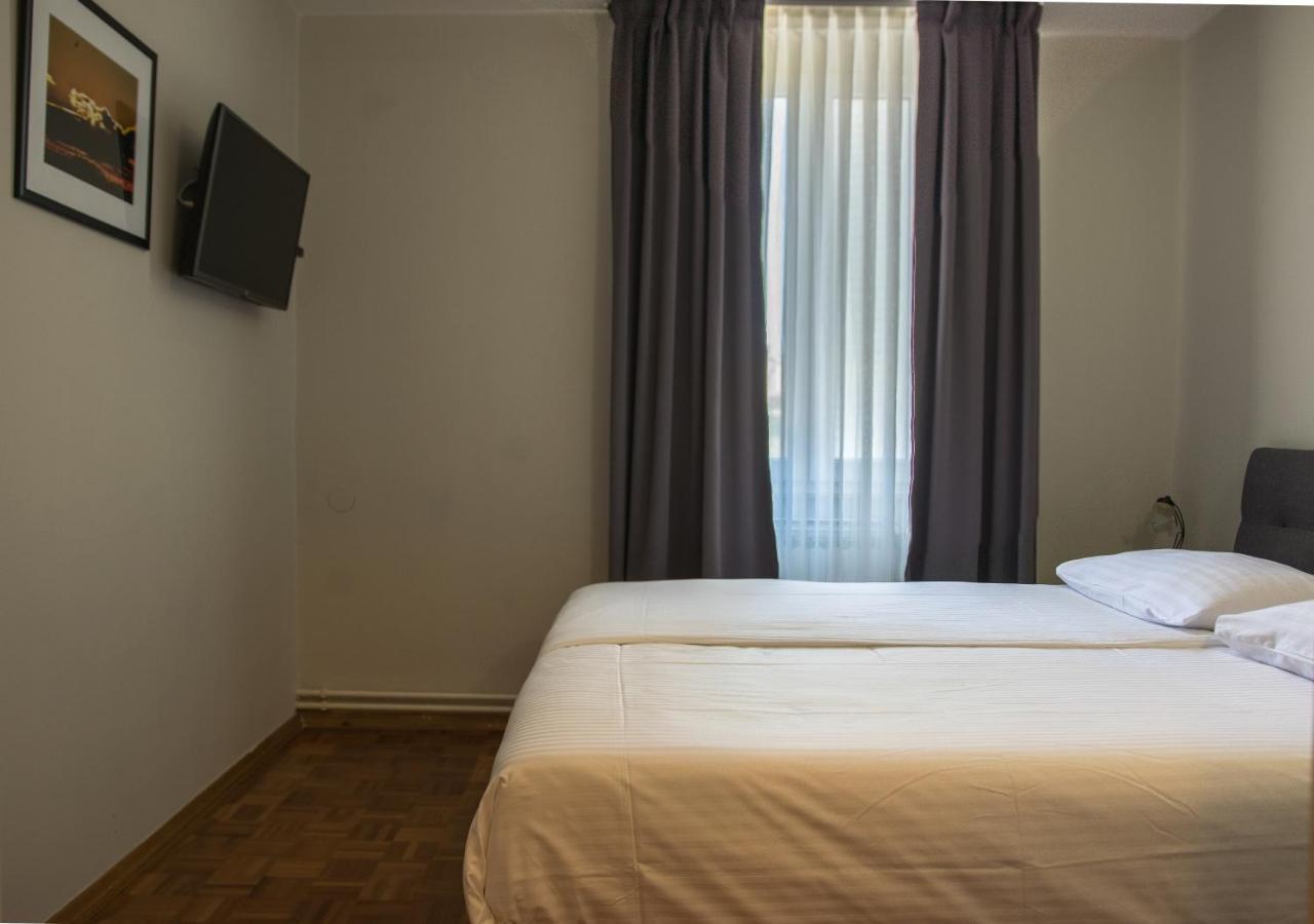 Hotel Minerva 메덜린 외부 사진
