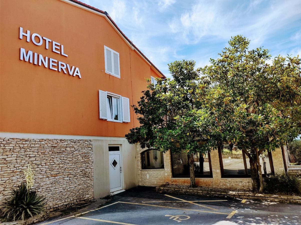 Hotel Minerva 메덜린 외부 사진