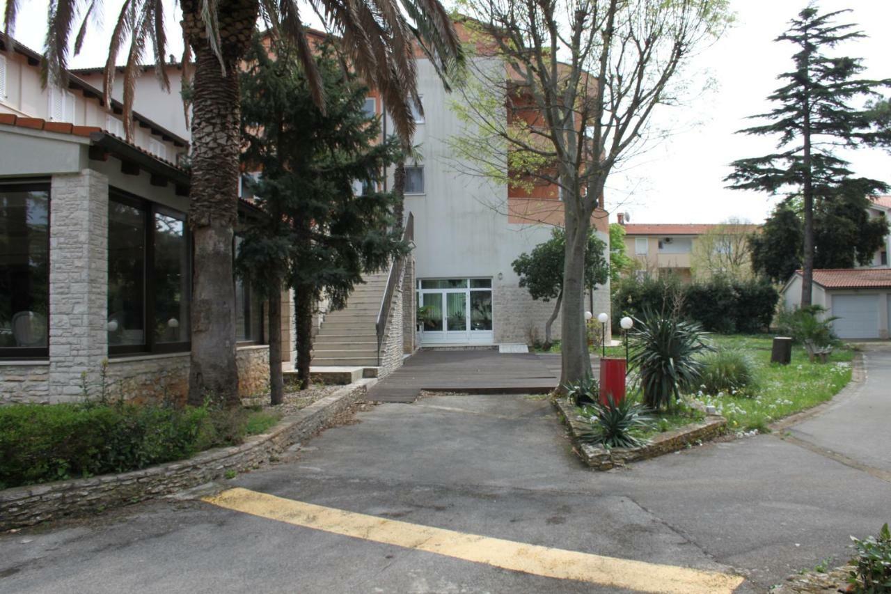 Hotel Minerva 메덜린 외부 사진
