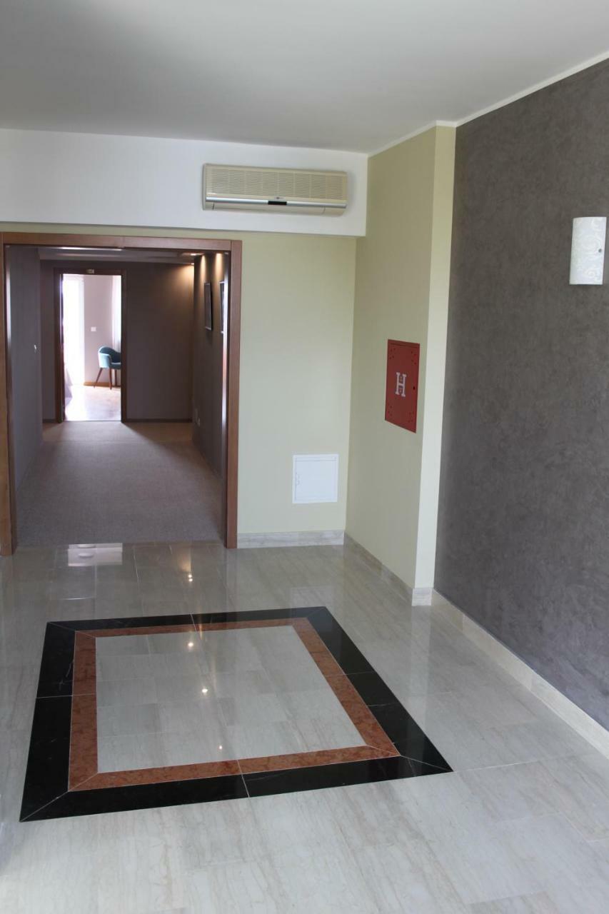 Hotel Minerva 메덜린 외부 사진